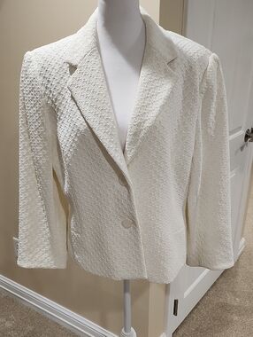 Classic Ivory Textured Women's Blazer